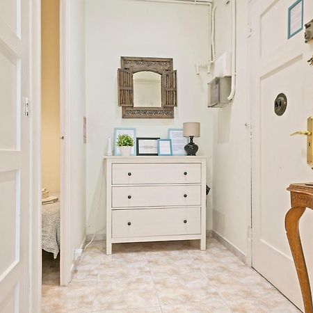 Apartmento Industria Барселона Екстериор снимка