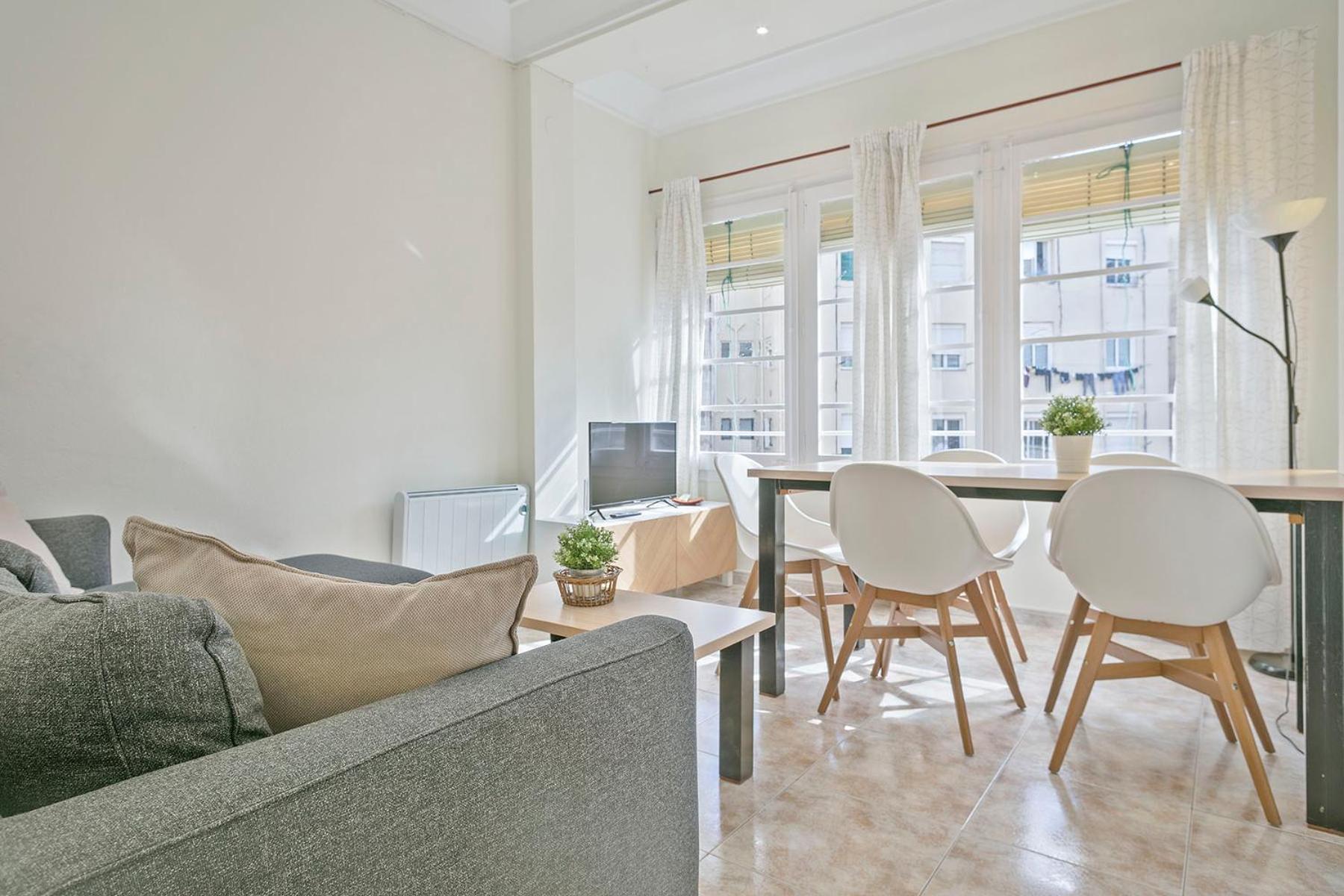 Apartmento Industria Барселона Екстериор снимка
